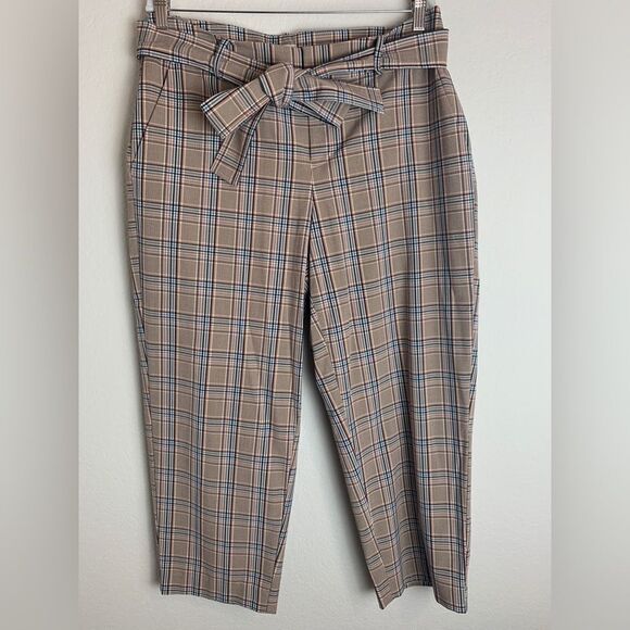 A new day: Checker paperbag style pants. - Picture 1 of 4